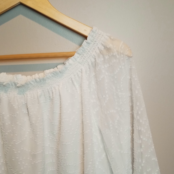 Banana Republic // White Off The Shoulder Top - Picture 2 of 4